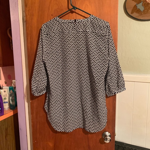 NWOT French Connection chevron top sz 10 - Picture 3 of 6